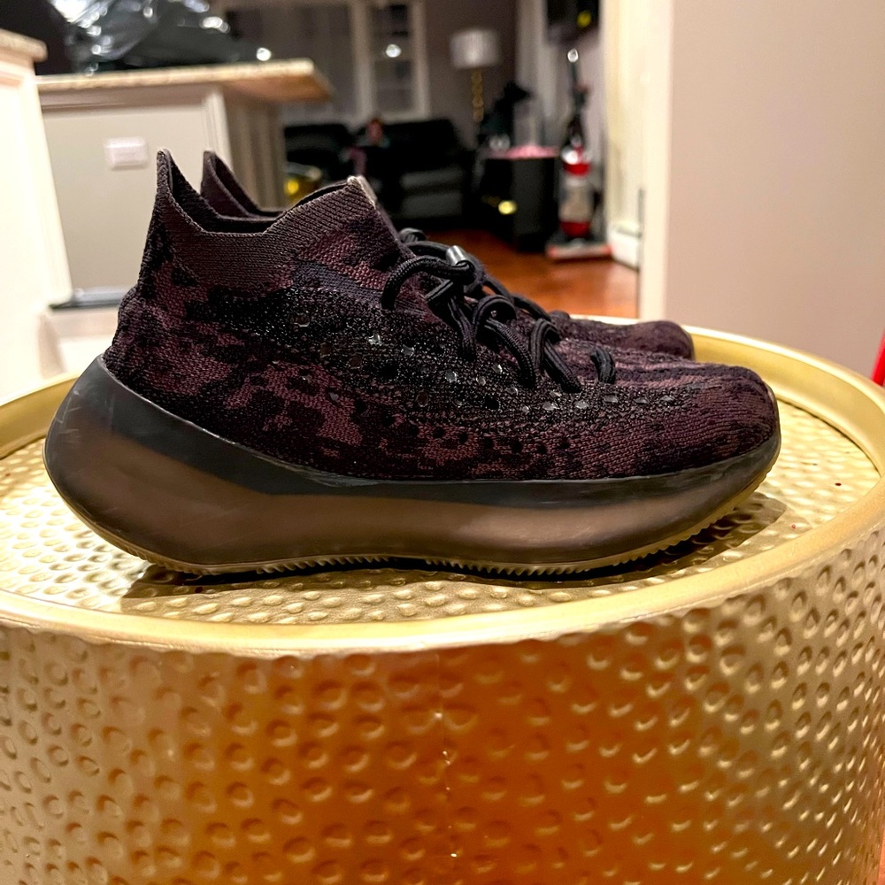 Yeezy 380 onyx